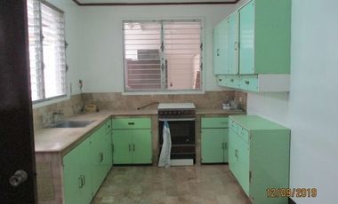 House for rent in Cebu City, Gated in Banilad close to I.t Park, 4-br