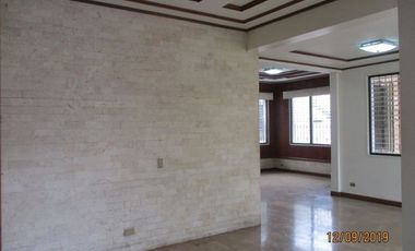 House for rent in Cebu City, Gated in Banilad close to I.t Park, 4-br