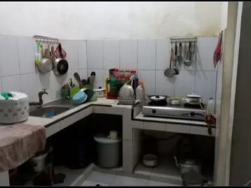 Dijual Cepat Rumah 2 Lantai Lokasi di Mulyosari Tengah, Surabaya