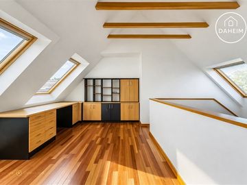 Casa en venta de 4 dorm. en Peñalolén
