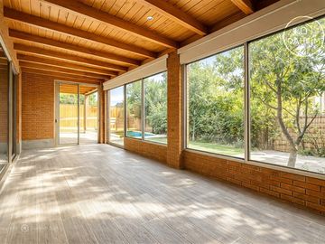 Casa en venta de 4 dorm. en Peñalolén