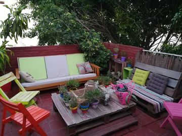 CASA 4 AMB. + LOCAL+ GALPON + GARAGE - Excelente