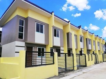 Townhouse For Sale 30 min to Tagaytay Proper