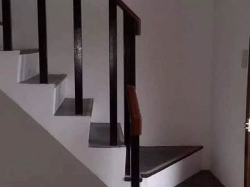 Townhouse For Sale 30 min to Tagaytay Proper