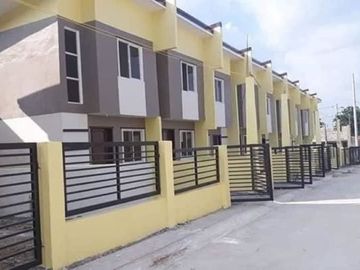 Townhouse For Sale 30 min to Tagaytay Proper