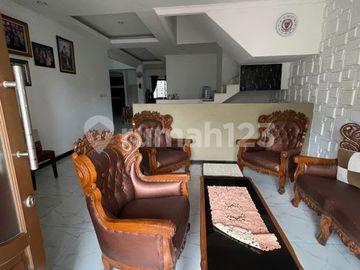 Rumah Bagus 3 Lantai Siap Huni Ada Rooftop di Meruya, Jakarta Barat
