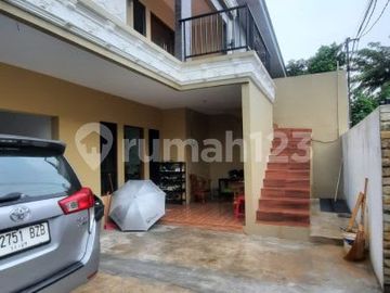 Rumah Bagus 3 Lantai Siap Huni Ada Rooftop di Meruya, Jakarta Barat