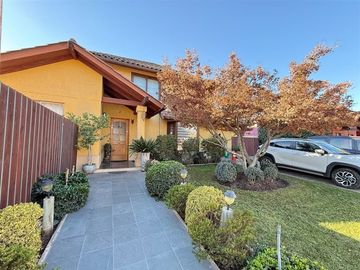 Casa Estilo Chilena en Condominio de Ayres de Chicureo