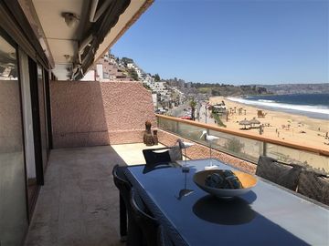 Vista al mar despejada y terraza de 34M2