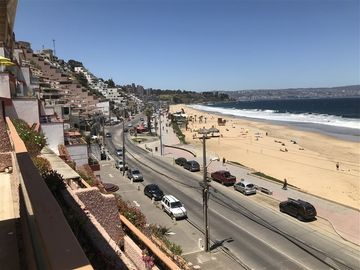 Vista al mar despejada y terraza de 34M2
