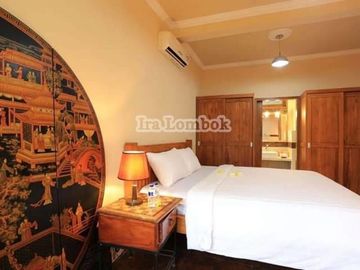 Villa in green valley with beautiful sea view