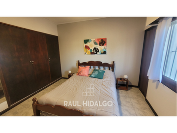 PH DE 5 AMBIENTES EN BARRIO LAS AVENIDAS