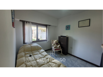 PH DE 5 AMBIENTES EN BARRIO LAS AVENIDAS