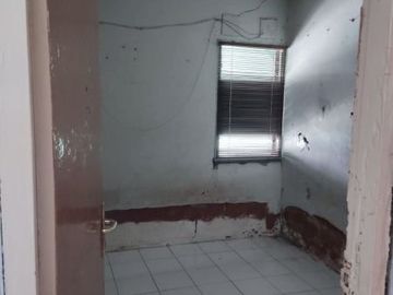 Rumah 1 lantai, hadap timur, butuh renovasi, di bukit rivaria, sawangan, depok