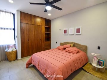 Venta de casa con 3 recámaras, piscina, y jardín en Rosamora