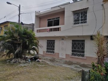 vendo casa cdla. La floresta2