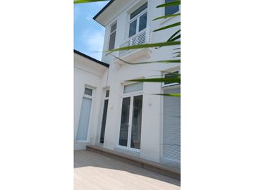 Vendo Casa en Aires de Batan “VISTA al LAGO