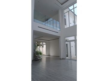 Vendo Casa en Aires de Batan “VISTA al LAGO