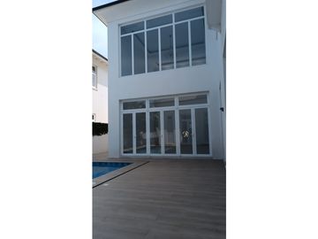 Vendo Casa en Aires de Batan “VISTA al LAGO