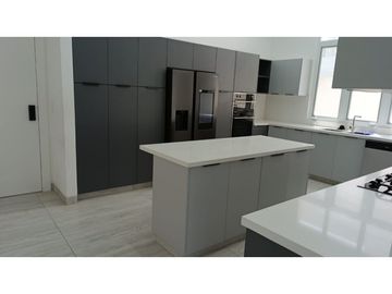 Vendo Casa en Aires de Batan “VISTA al LAGO