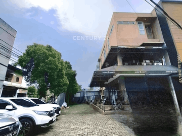 Disewakan Ruko Bekas Dunkin Di Area Pesanggrahan