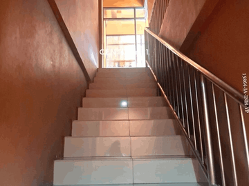 Disewakan Ruko Bekas Dunkin Di Area Pesanggrahan