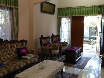 Rumah Hook 2 Lantai Siap Huni. Pondok Betung Tangerang Selatan