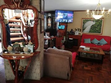 CASA EN VENTA  ATRAS  DE WALMART SAN MANUEL, SOBRE BULEVARD 22 SUR