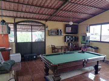 CASA EN VENTA  ATRAS  DE WALMART SAN MANUEL, SOBRE BULEVARD 22 SUR