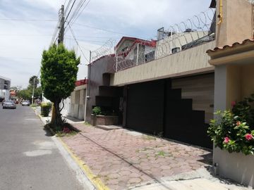 CASA EN VENTA  ATRAS  DE WALMART SAN MANUEL, SOBRE BULEVARD 22 SUR