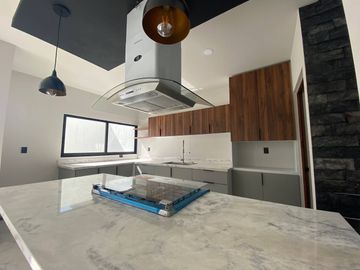 Casa en Venta - Parque Quintana Roo - Lomas de Angelopolis III