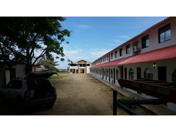 VENDO HOTEL CON ACCESO AL MAR VILLAMIL PLAYAS. (HOTEL DISCOVERY)