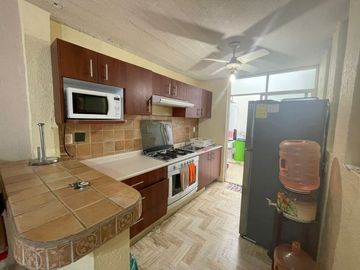 VILLA AMUEBLADA EN EN RENTA EN CONDOMINIO EN COSTA AZUL A 1 CALLE DE COSTERA