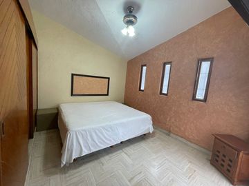 VILLA AMUEBLADA EN EN RENTA EN CONDOMINIO EN COSTA AZUL A 1 CALLE DE COSTERA