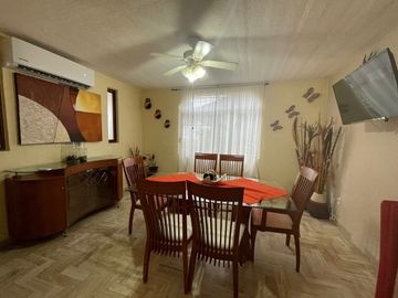 VILLA AMUEBLADA EN EN RENTA EN CONDOMINIO EN COSTA AZUL A 1 CALLE DE COSTERA