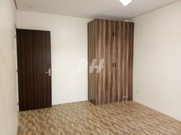 Classic Townhouse for Sale in Kamias Q.C near EDSA PH1021