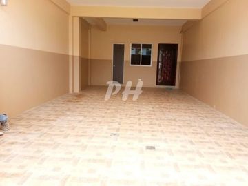 Classic Townhouse for Sale in Kamias Q.C near EDSA PH1021