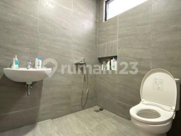 Rumah Modern Minimalis 2 Lantai Siap Huni Dalam Komplek Cinere