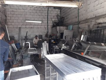 SE VENDE CASA LOTE CON RENTA EN EL CENTRO DE PEREIRA