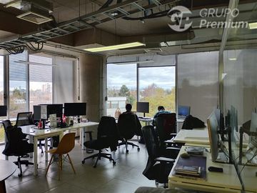Oficina en arriendo | Amplia planta libre | Los Dominicos