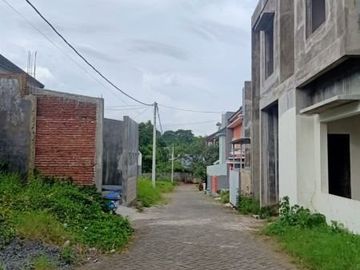 DIJUAL KOST MURAH DEKAT KAMPUS DI MALANG 2 LANTAI