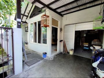 Rumah terawat di Perum wisma Kedung asem indah SBY