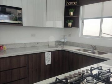 Casa en venta al poniente de Saltillo Fracc. Triana modelo aranda