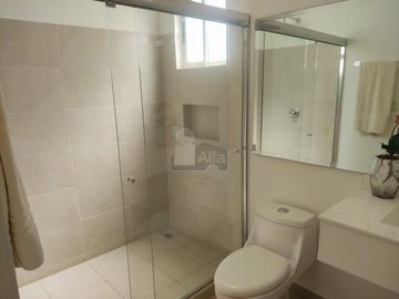 Casa en venta al poniente de Saltillo Fracc. Triana modelo aranda