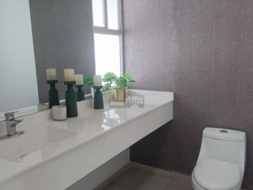 Casa en venta al poniente de Saltillo Fracc. Triana modelo aranda