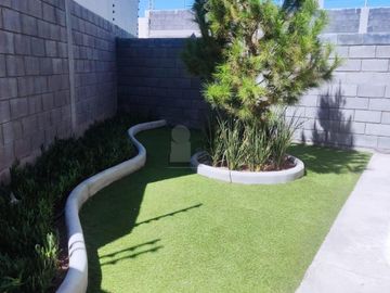Casa en venta al poniente de Saltillo Fracc. Triana modelo aranda