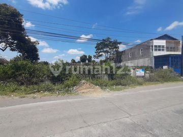 Tanah Kotak Akses Jalan Lebar Daerah Pergudangan Parangjoro