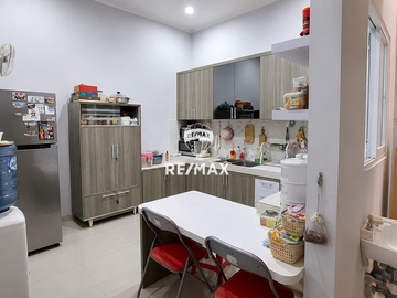 DIJUAL CEPAT! Rumah Semi Furnished 4 Lantai di Sunter Agung, Jakarta Utara