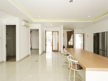 Rumah Terawat 14 Menit ke Gerbang Tol Jati Asih 2 Hadap Timur J-46505