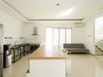 Rumah Terawat 14 Menit ke Gerbang Tol Jati Asih 2 Hadap Timur J-46505